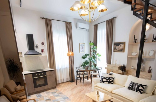 Tbilisi City Centre Apartment | City Soul - Charming 2-bedroom apartment in Tbilisi Old Town