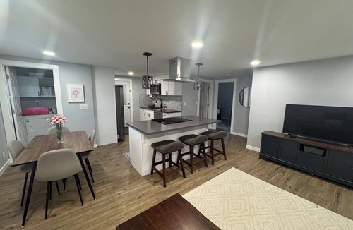 Highline House | Comfort & Convenience! 2BR Near SEA Airport & Downtown Seattle