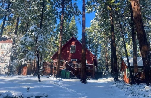 Twain Harte House | Cottage in the Pines – Cabin w/Lake Access & Fenced Yard in Twain Harte