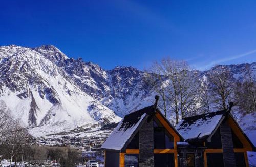 Stepantsminda Ski Chalet | Cottage River Sound