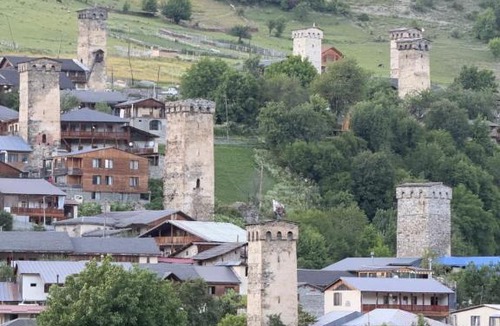 Bagvdanari Villa | Cottage TowerView in Mestia