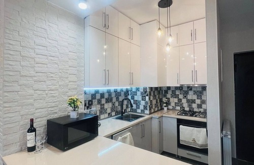 Saburtalo Apartment | Cozy 1-bedroom apartment with AC in charming T'bilisi, Jikia