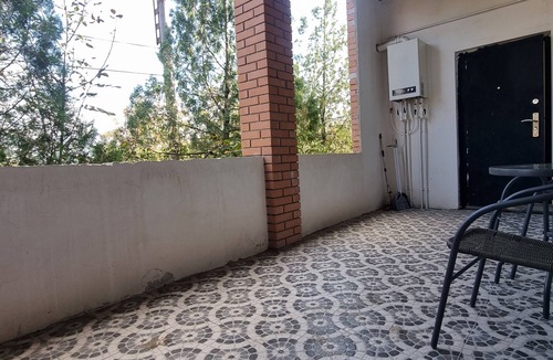 Tsqaltubo Apartment | Cozy 2-bedroom apartment in quaint Tskaltubo with AC