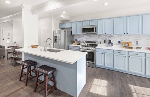Brightwood Park House | Cozy and furnished 4B4B turnkey rental - Business, Family, and Pet Friendly