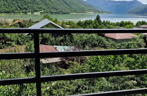 Ananuri House | cozy house with stunning views of the Aragvi Valley