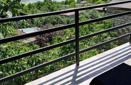 Ananuri House | cozy house with stunning views of the Aragvi Valley