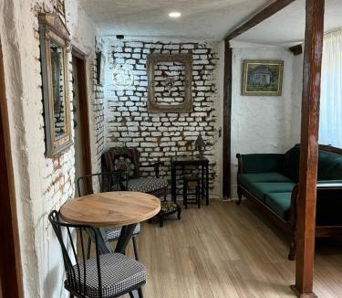 Chugureti Apartment | Cozy Vintage Brick Apartment