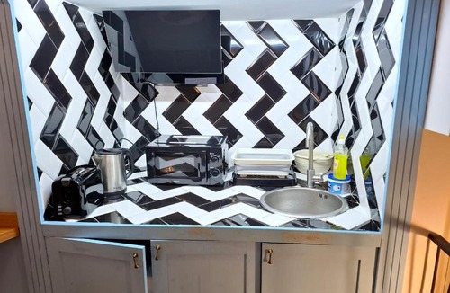 Chugureti Apartment | Don Noah's Apartment