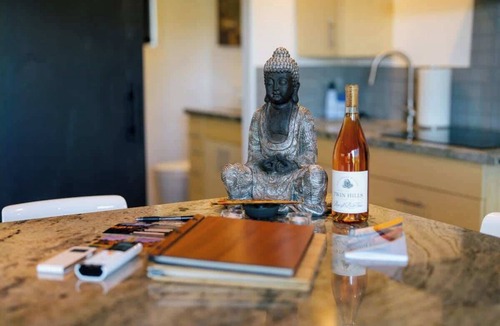 West Sedona House | Eagle Dancer Garden Studio | Spa, Trails, Stars