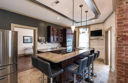 Anacostia House | Elegant, King Bed, Privacy, Free Parking