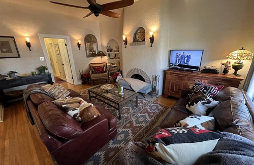 Sam Hughes House | Embrace the spirit of the Southwest at Villa Blanca, UA Stadium! Garage Parking!