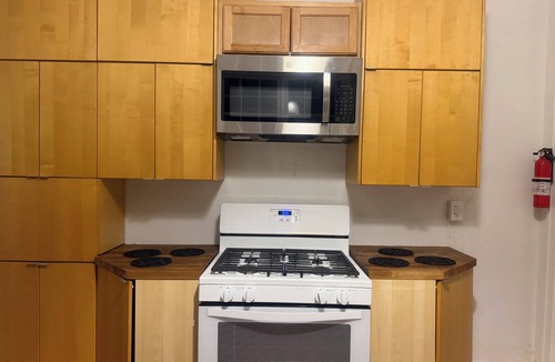 Columbia Heights House | Enjoyable 1-bedroom in a townhome with AC in vibrant Washington