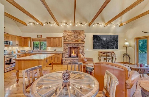 Summerhaven House | Experience Heaven Sent Ranch Mountain Style 3-bedroom home hot tub in Mt Lemmon