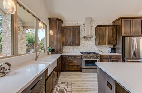 West Sedona House | Experience luxury at Sedona La Belle Maison: 3BR, 2BA home with stunning red rock views.