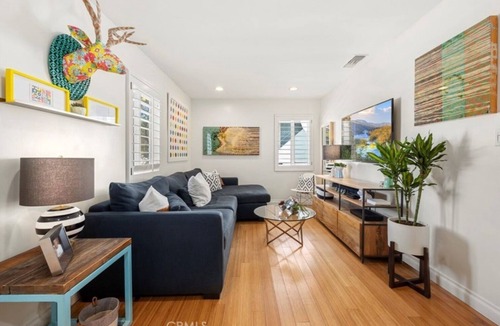 Del Rey House | Family friendly 2 bed room in a safe neighborhood
