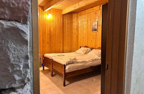 Kazbegi Hotel | Family Hotel Parnas 2250