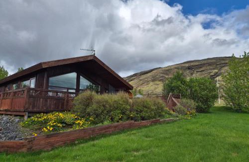 Selfoss House | Golden Circle Lux Cabin/Cinema & Aurora Glasshouse