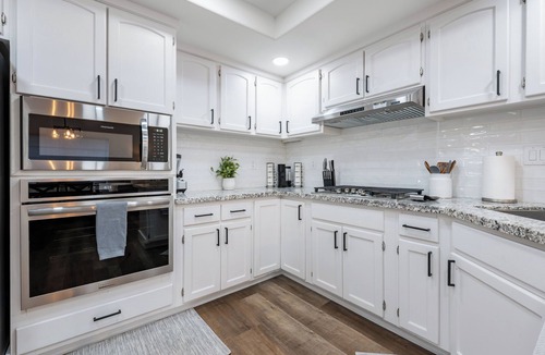 Madera House | "Golden Retreat –3BR/2BA Escape" located in the top neighborhood in Madera