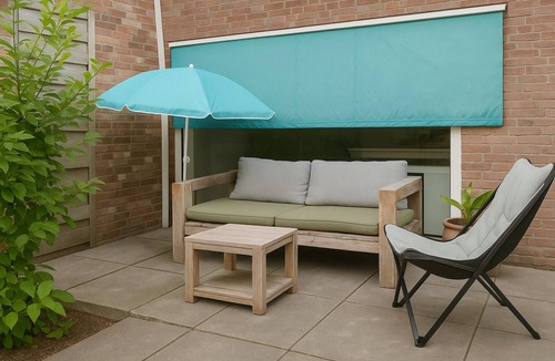 Slotervaart House | Greenspot. Peace, space, near city and airport, by park, sunny garden