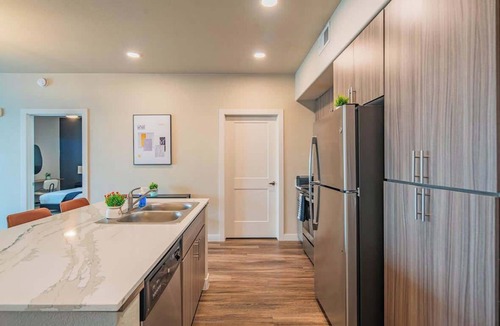 Tempe Apartment | Group-Friendly Apt with Pool,Gym,Parking,WD,Balcony