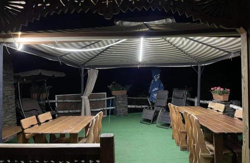 Omalo House | Guest House Gordila