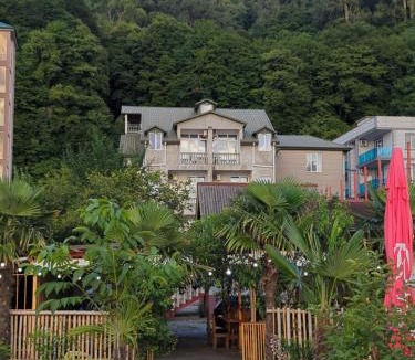 Kvariati House | Guest House MARI