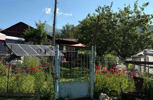 Omalo House | Guest House Nazo
