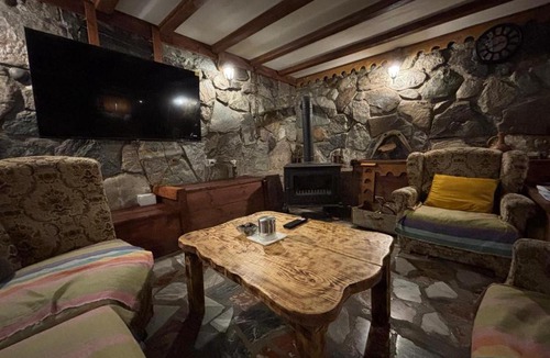 Mazeri House | Guest House Shuan