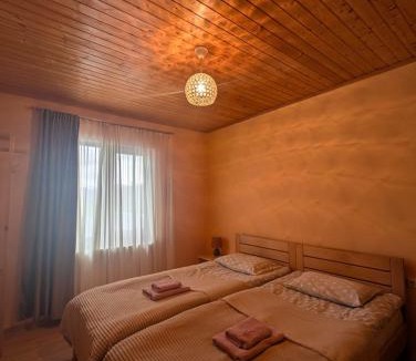 Lalkhori House | Guest House Victor
