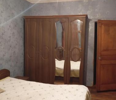 Salkhino Apartment | guesthouse wood