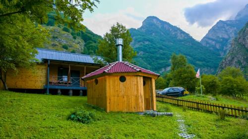 Kazbegi Cabin | Gveleti Huts
