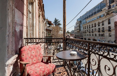 Sololaki Apartment | Hand Made Boutique Hotel Room in Sololaki