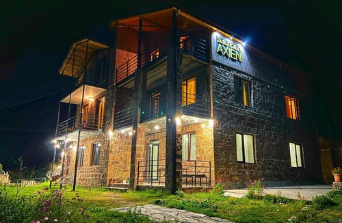 Stepantsminda Hotel | Hotel Axien Kazbegi