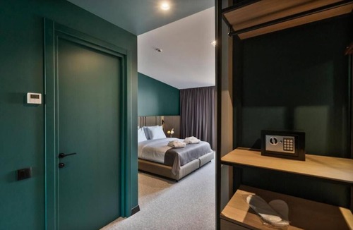 Sololaki Hotel | Hotel Graf