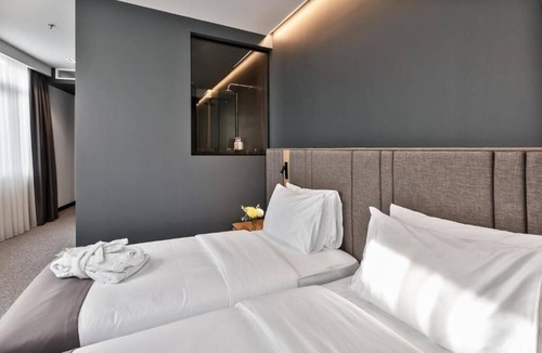Sololaki Hotel | Hotel Graf