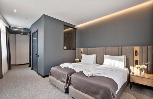 Sololaki Hotel | Hotel Graf
