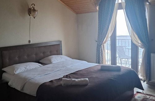 Stepantsminda Hotel | HOTEL IVERIA