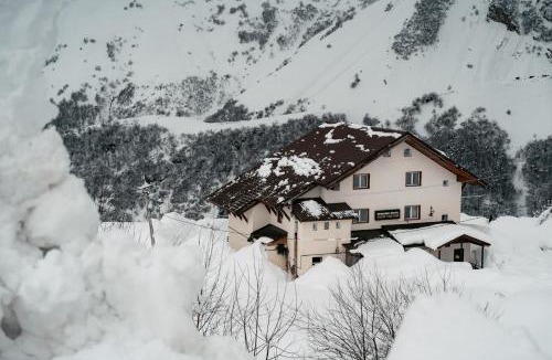 Kazbegi Hotel | Hotel VERANDA