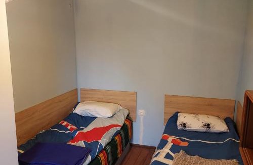 Tsqneti Apartment | House on the mountain