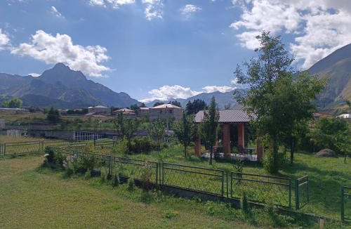 Kazbegi House | Kamara Guest House