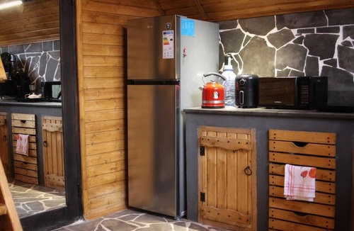 Imereti Cabin | Katskhi Cottage — Cozy 2BR Retreat w/Patio near Katskhi Column