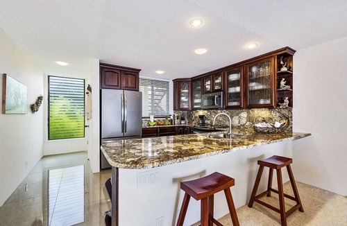 Kahaluu-Keauhou Condo | KKSR#3203 DIRECT OCEANFRONT, 2ND FLOOR, REMODELED, SPECTACULAR VIEWS!