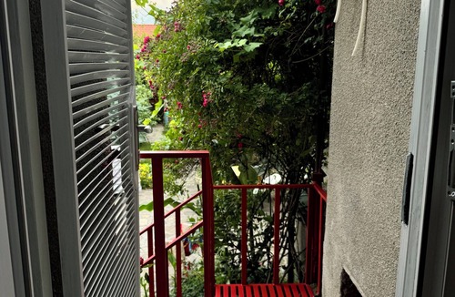 Avlabari House | Located in the center of the city. With unique, beautiful garden and terrace.