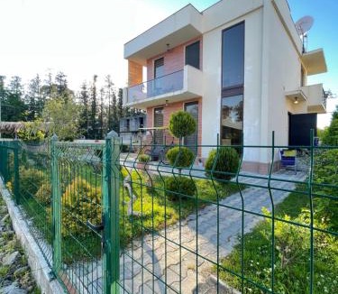Ureki Apartment | Lovely Villa Ureki