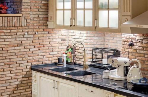 Chugureti House | Luxury Home in Old Tbilisi with Terrace