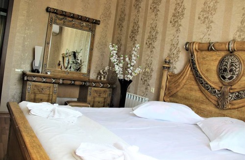 Kutaisi Hotel | Luxury Triple Room, 1 Double Bed