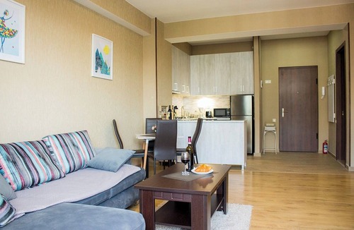 Saburtalo Apartment | Marvelous 1-bedroom apartment with AC in vibrant T'bilisi Saburtalo
