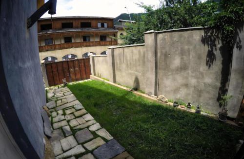 Bagvdanari House | Mestia Retreat Sleeps 12 with Garden