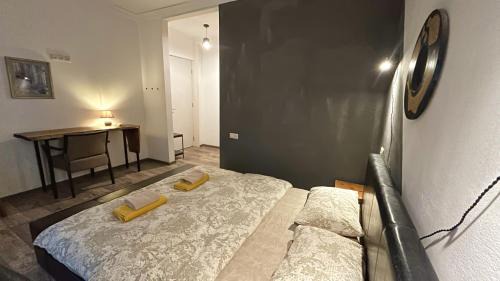 Bagvdanari House | Mestia Retreat Sleeps 12 with Garden
