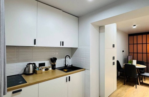 Sololaki Apartment | Modern Comfort in a Historic Tbilisi Home